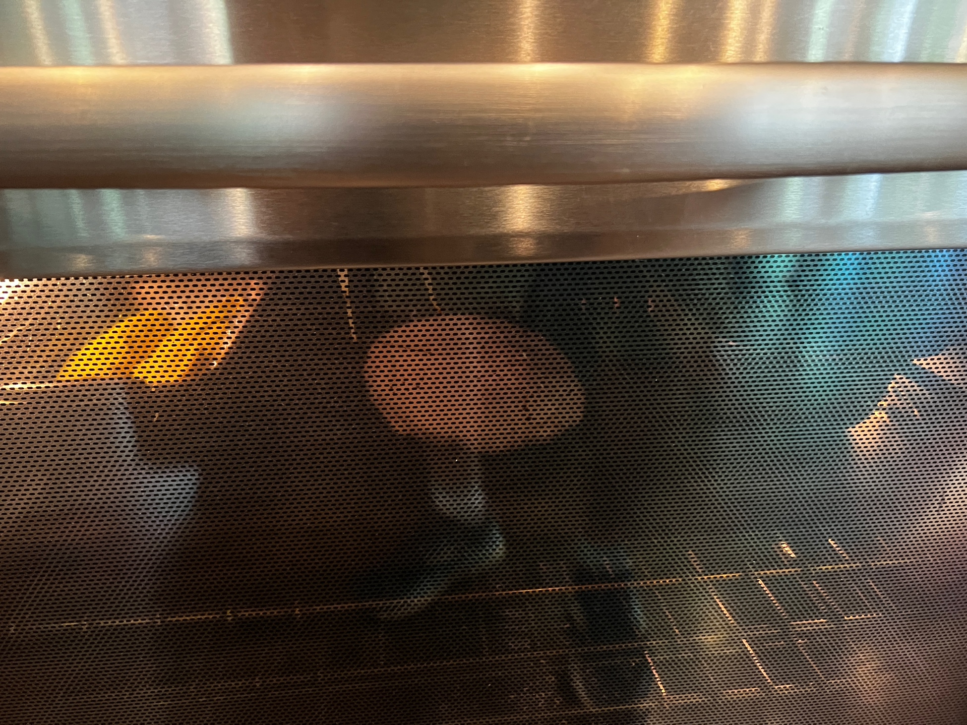 Immagine che contiene Elettrodomestico, elettrodomestico da cucina, elettrodomestico, interno

Il contenuto generato dall'IA potrebbe non essere corretto.