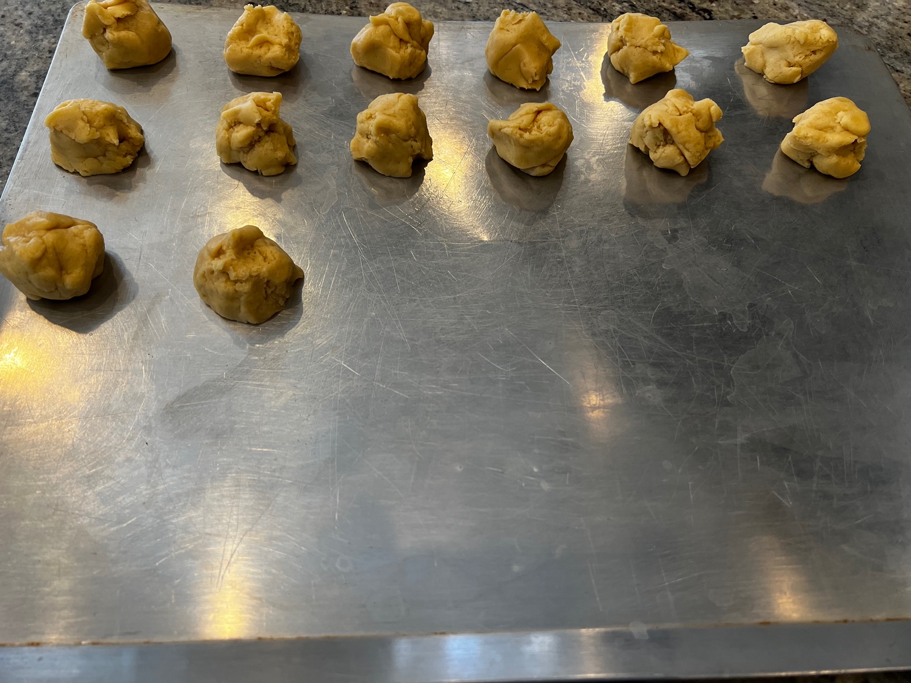 Immagine che contiene cibo, teglia, Spuntino, cottura al forno
Descrizione generata automaticamente